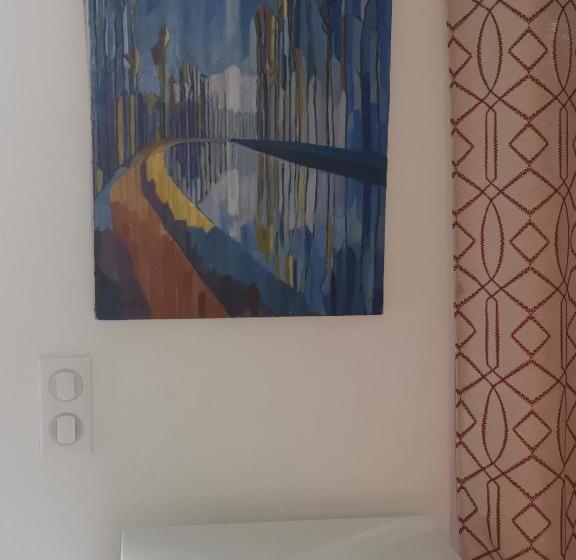 חדר דלוקס, Le Nid Des Arts