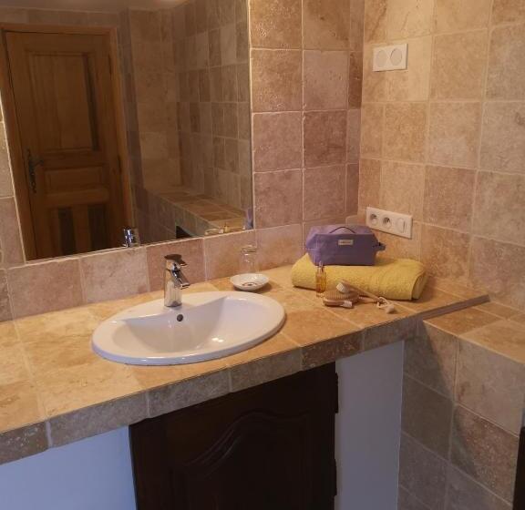 חדר דלוקס, Le Nid Des Arts