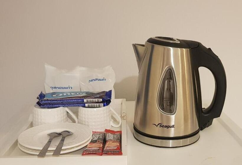 스탠다드 스튜디오, Sena House Lamlukka Klong2