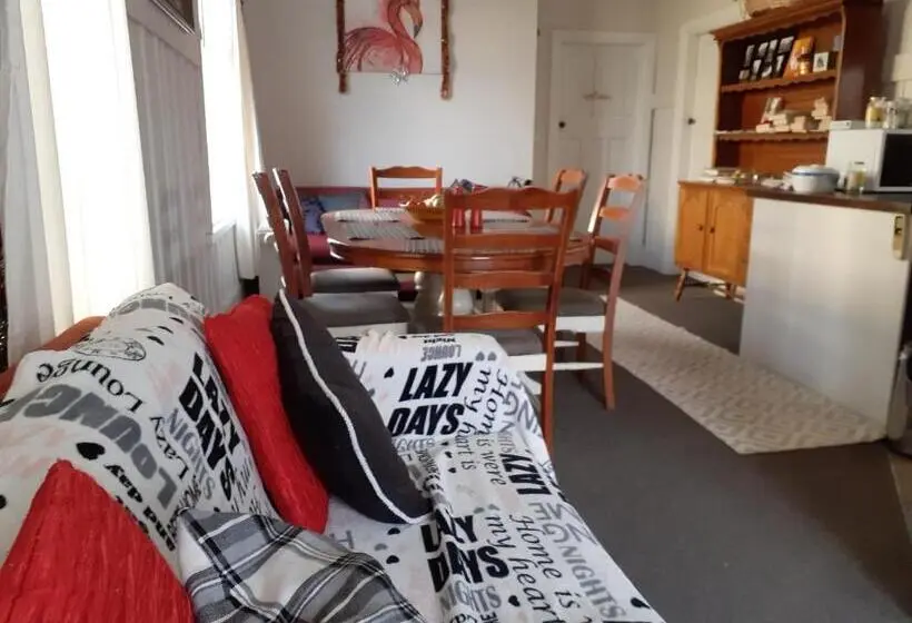 ファミリールーム, Intrepid Bed & Breakfast