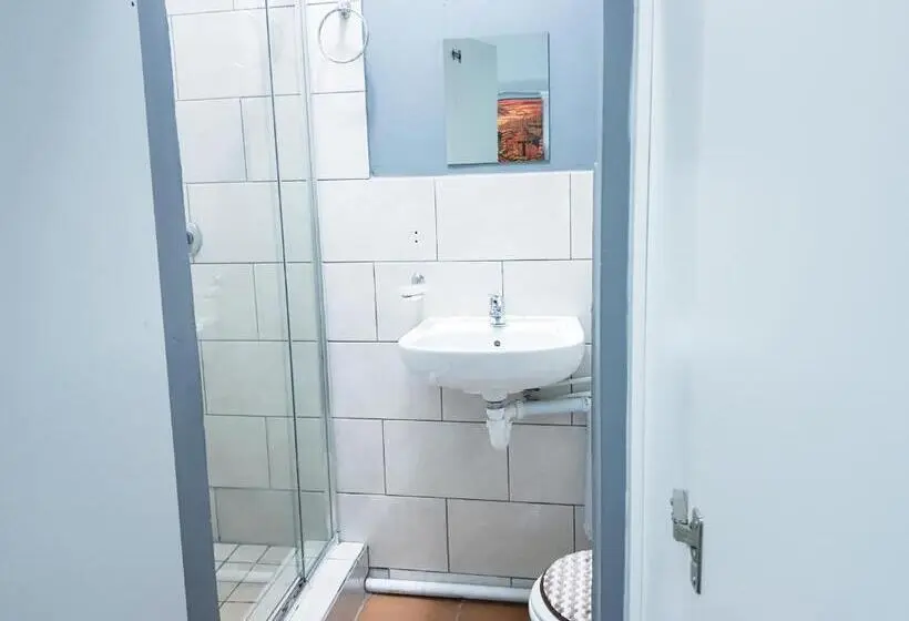 اتاق اکونومی, Kingsworth Inn Port Elizabeth