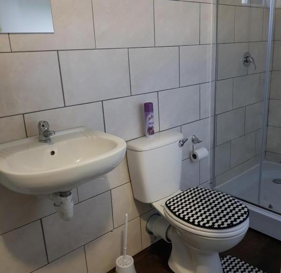 اتاق اکونومی, Kingsworth Inn Port Elizabeth