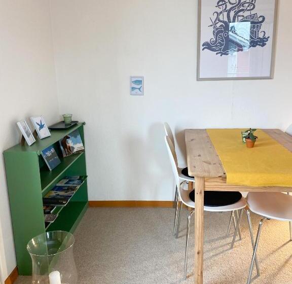 شقة غرفة واحدة, Neb Thun Lodge`s Appartement 1 Hilterfingen Ringstrasse 6