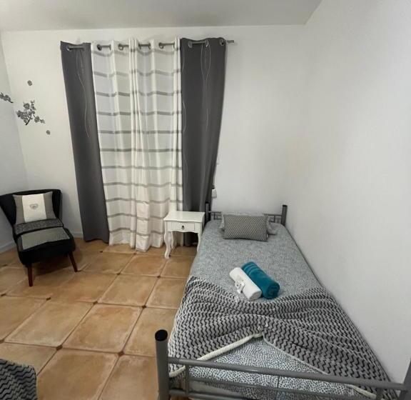 Семейный Номер, Vivenda Soares