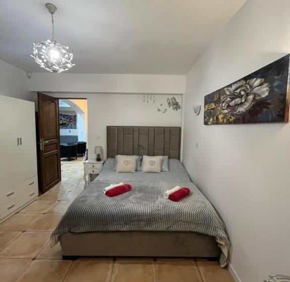 Семейный Номер, Vivenda Soares