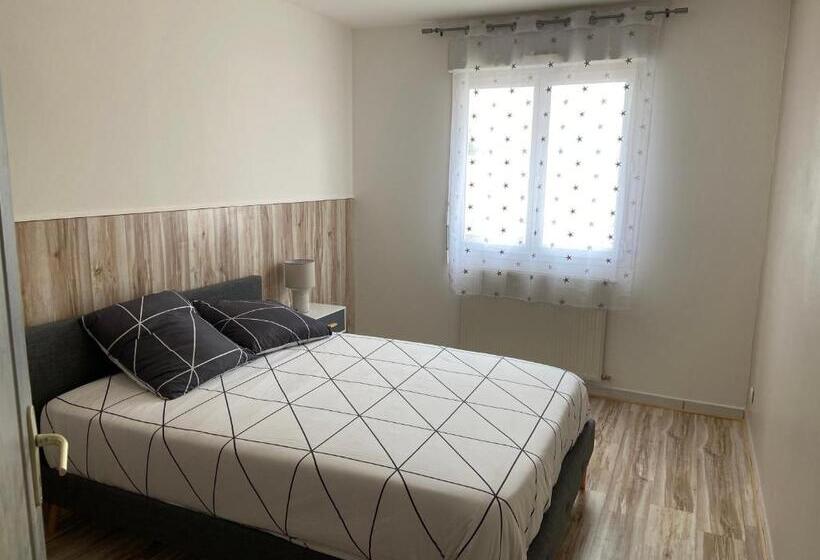 منزل غرفة نوم واحدة, Maison Entière 4 Lits 8 Pl Avec Jacuzzi Proche Du Safari De Peaugres