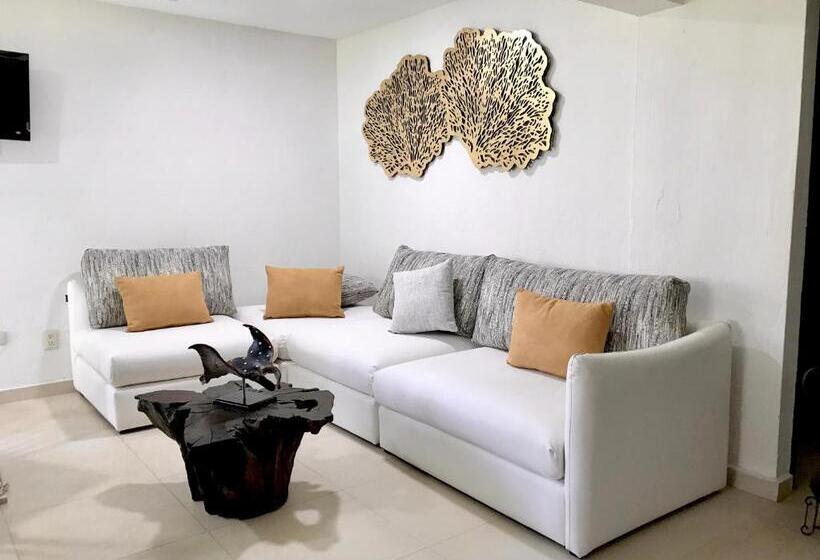 חדר משפחתי נוף לגינה, Marina Suites By Andiani Travel