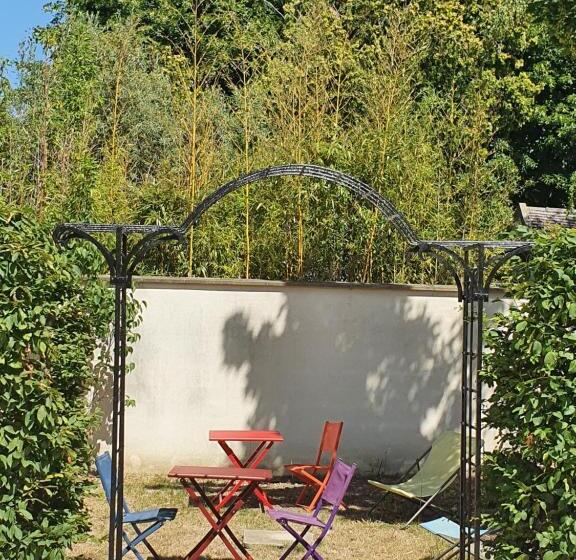 Трехместный Номер Комфорт, La Marina Hotel Full Center Gare Paris Fitness Garden Kitchen