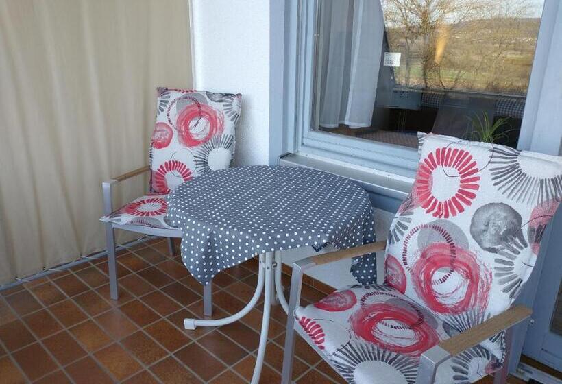 غرفة قياسية مزوَّدة بشُرفة, Ferienhaus Keller