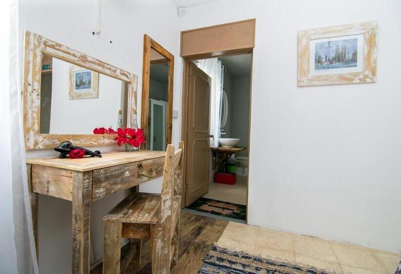 Delüks Oda, La Koquillishe