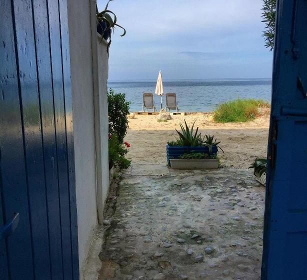 豪华海景房带阳台, Sea View Life