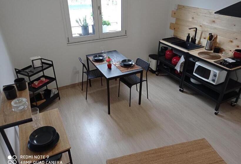 豪华海景房带阳台, Sea View Life