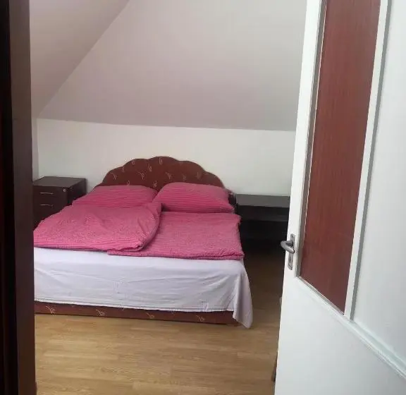 Pokój Typu Standard Łóżko King Przystosowany dla Osób Niepełnosprawnych, Göncölház