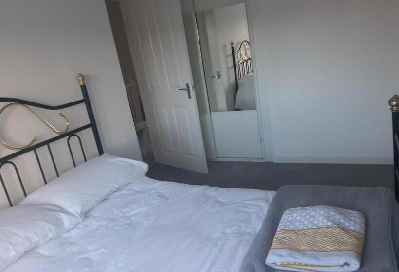 اتاق لوکس, Marias House