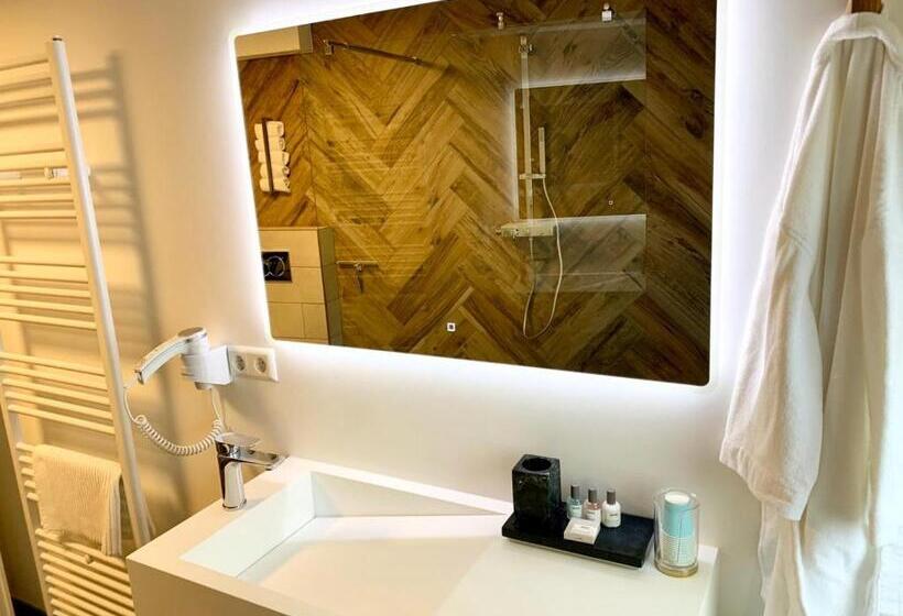 شقة غرفة نوم واحدة مزودة بشُرفة, Lessinghaus