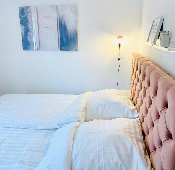 شقة غرفة نوم واحدة مزودة بشُرفة, Lessinghaus