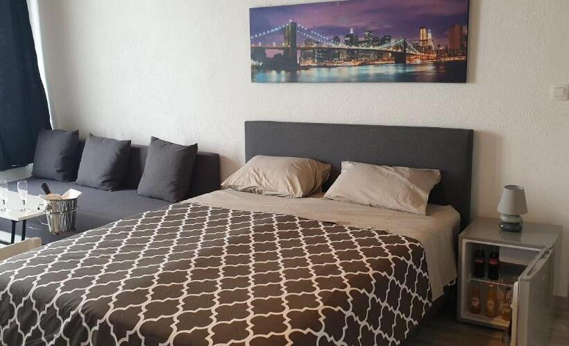 Номер Стандарт, A Casa Mia