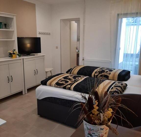 스탠다드 룸, Landlust!