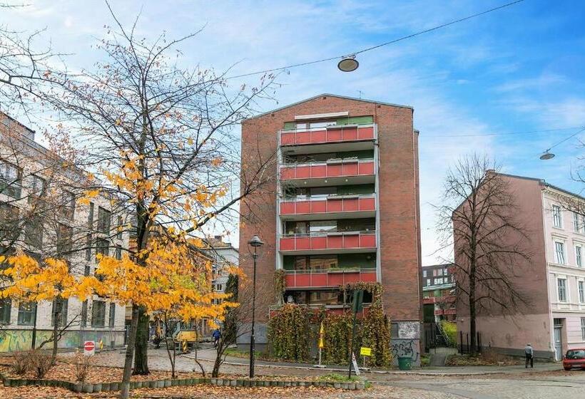 اتاق سوپریور, Upscalecity Center