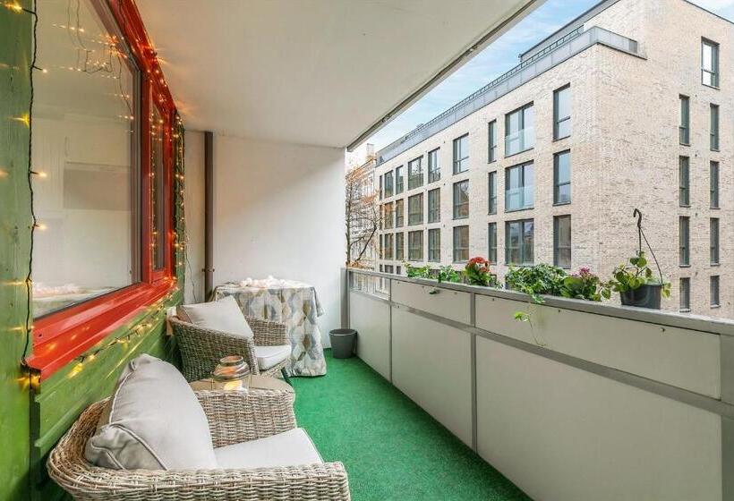 اتاق سوپریور با تخت بزرگ, Upscalecity Center