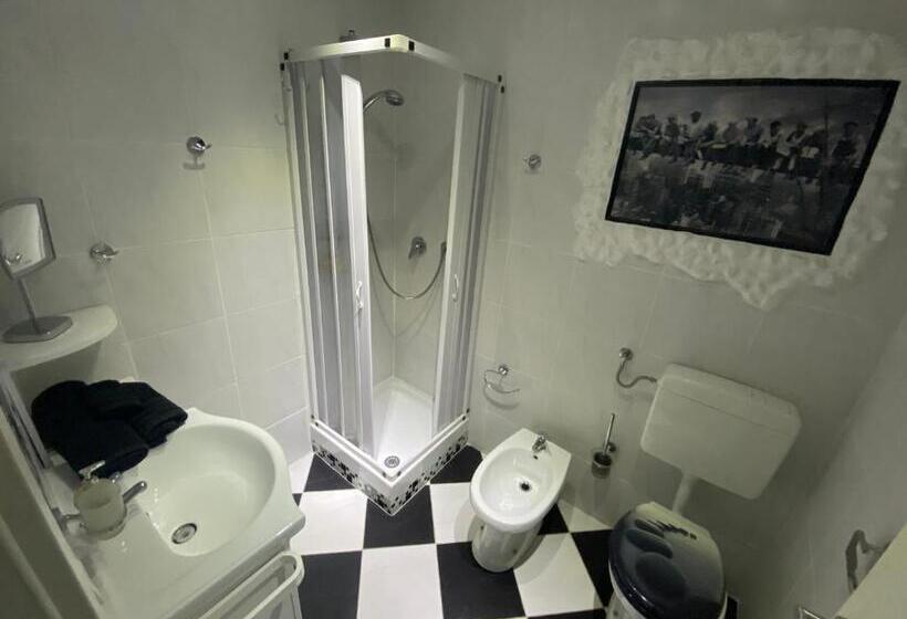 デラックスルーム, B & Baichin