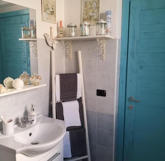Номер Стандарт, B&b Roseddu