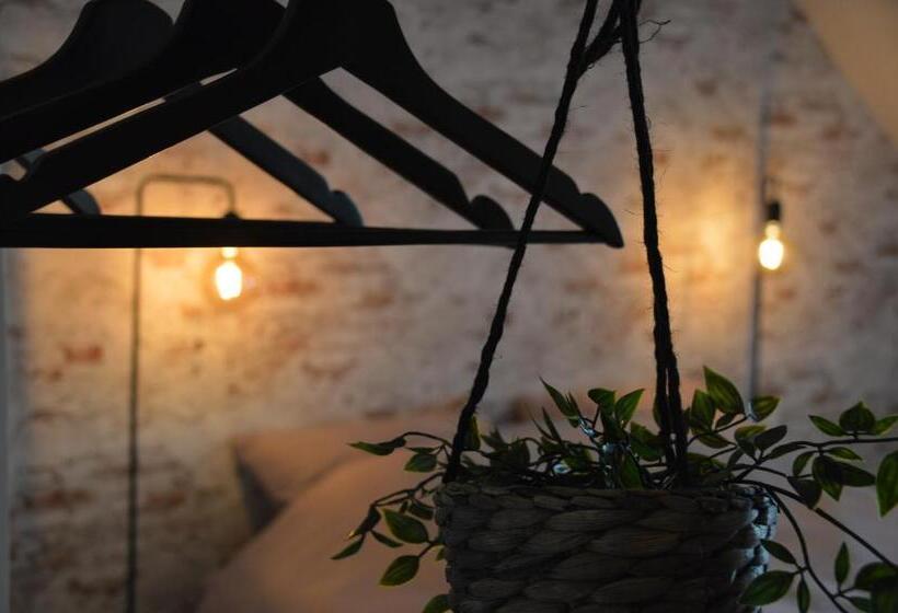 اتاق استاندارد, B&b Tantine