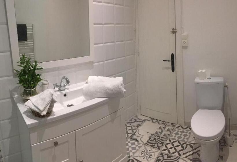 اتاق استاندارد, Les Terrasses D Angoulême