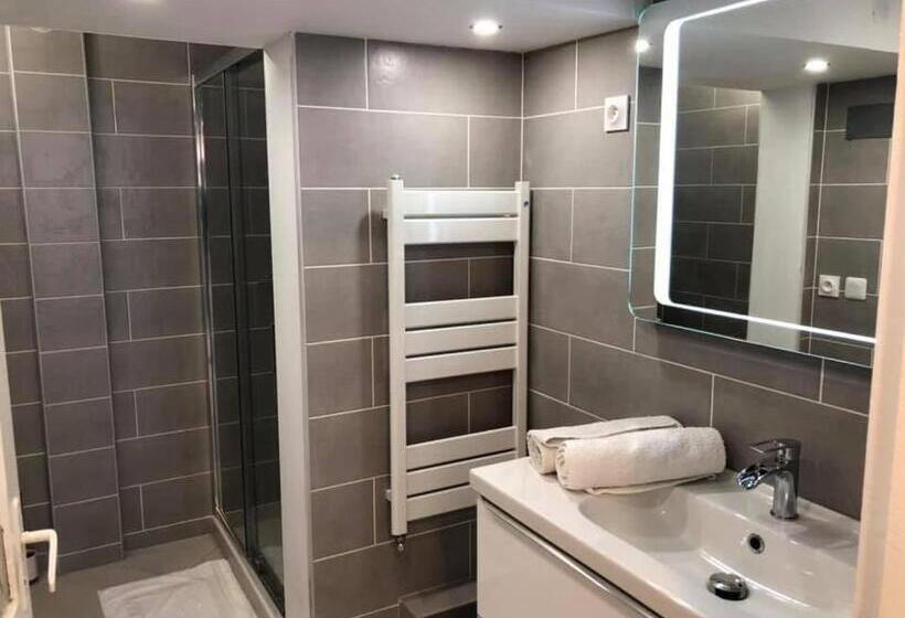 اتاق لوکس, Les Terrasses D Angoulême