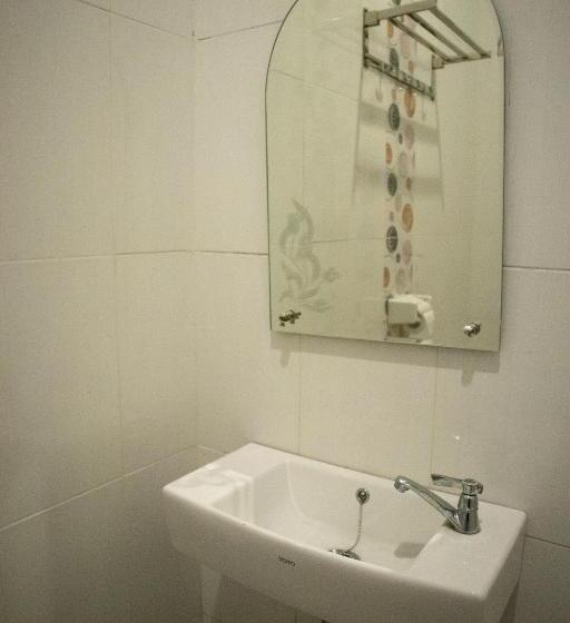 Номер Deluxe, D Shario Hotel Kepanjen