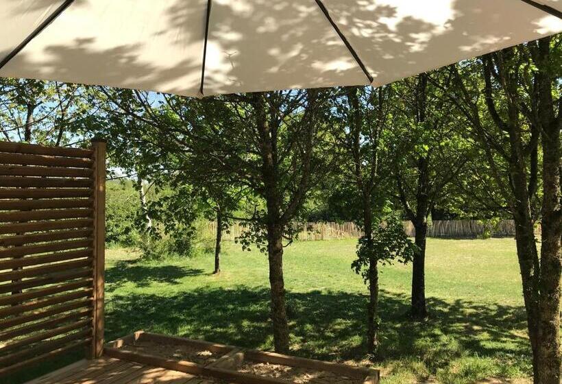 Номер Стандарт Вид на Сад, Cottage Du Garlai