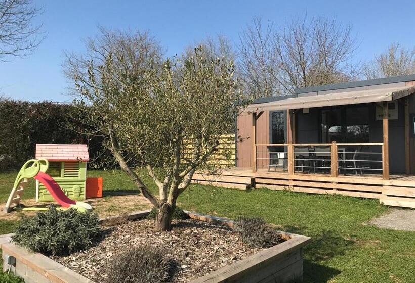 בקתת חדר, Cottage Du Garlai