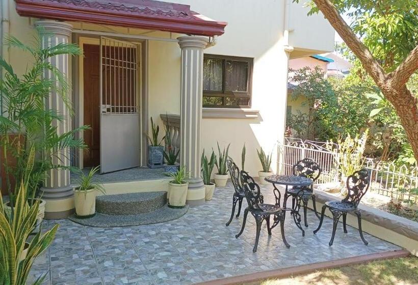 침실 2개 주택, Hundred Islands Guest House