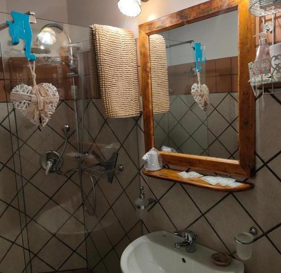 غرفة قياسية, Il Cortile Del Castello