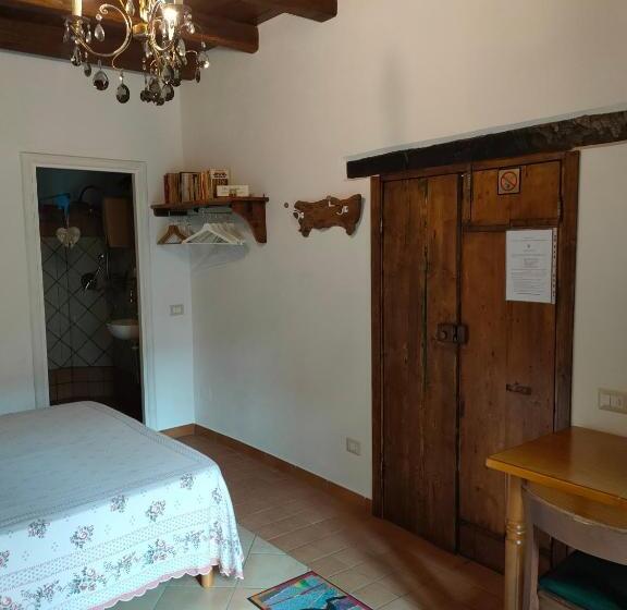 غرفة قياسية, Il Cortile Del Castello