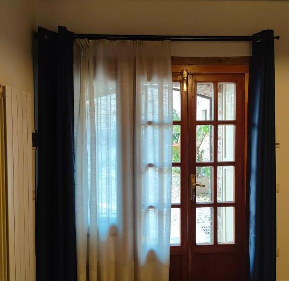 إستوديو قياسى, Il Cortile Del Castello