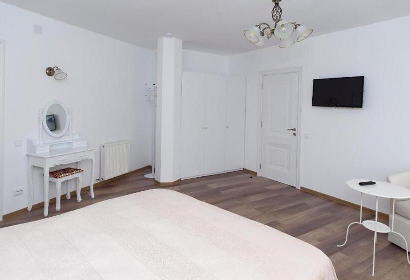 Номер Deluxe, Tourist B&c