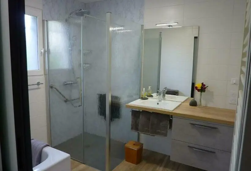 ガーデンビューファミリールーム, Chambre D Hôtes Aux Sables D Olonne