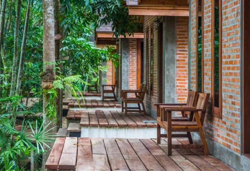 スーペリアーバンガロー, Kung Nok Tha Resort Nakhon Si Thammarat
