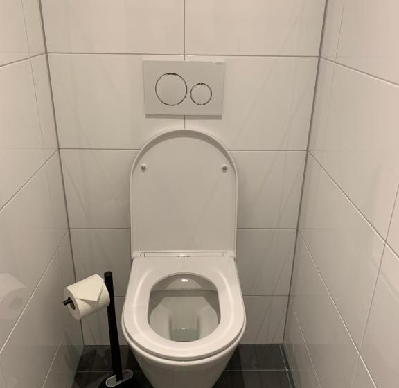 豪华房间带漩涡浴缸, Pension Montmaertre