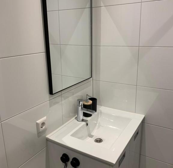 豪华房间带漩涡浴缸, Pension Montmaertre