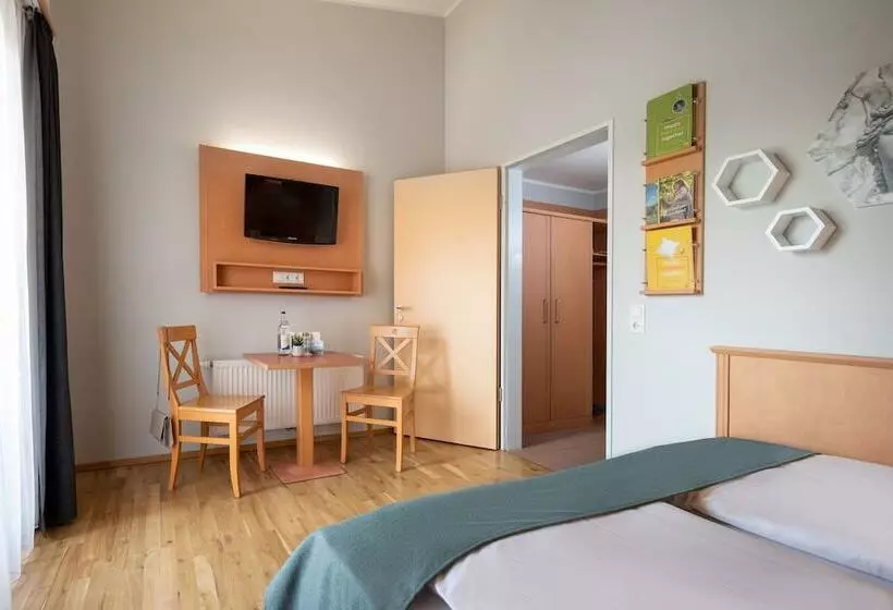 スタンダードトリプルルーム, Jufa Familienresort Kempten Im Allgäu