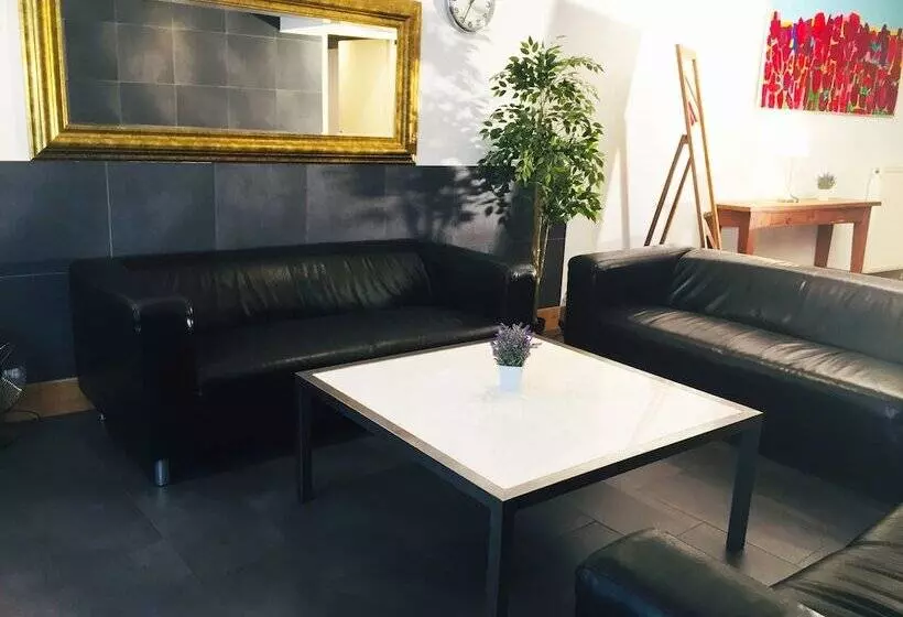 4 Bedroom Apartment, Amsterdam Nieuwmarkt Center Apartments