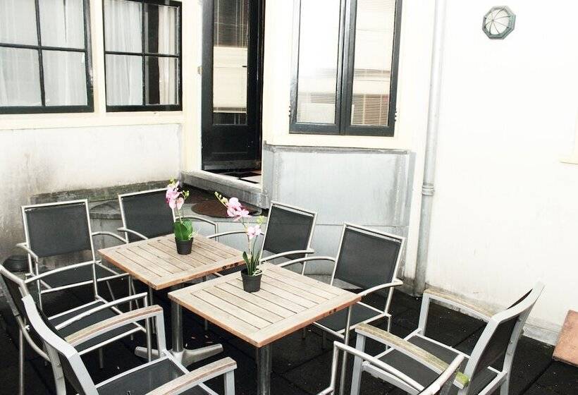 1 Bedroom Penthouse Apartment, Amsterdam Nieuwmarkt Center Apartments