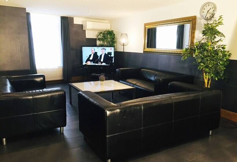 4 Bedroom Apartment, Amsterdam Nieuwmarkt Center Apartments