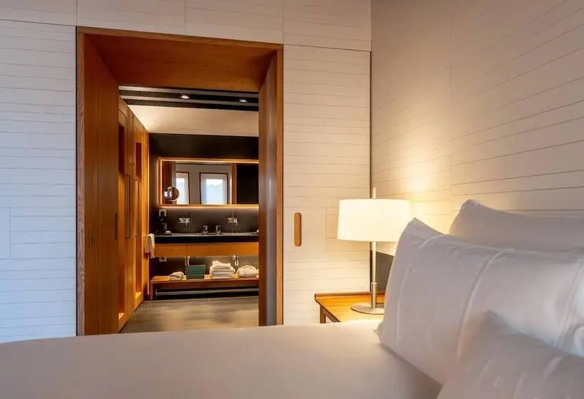 Suite, Atrio