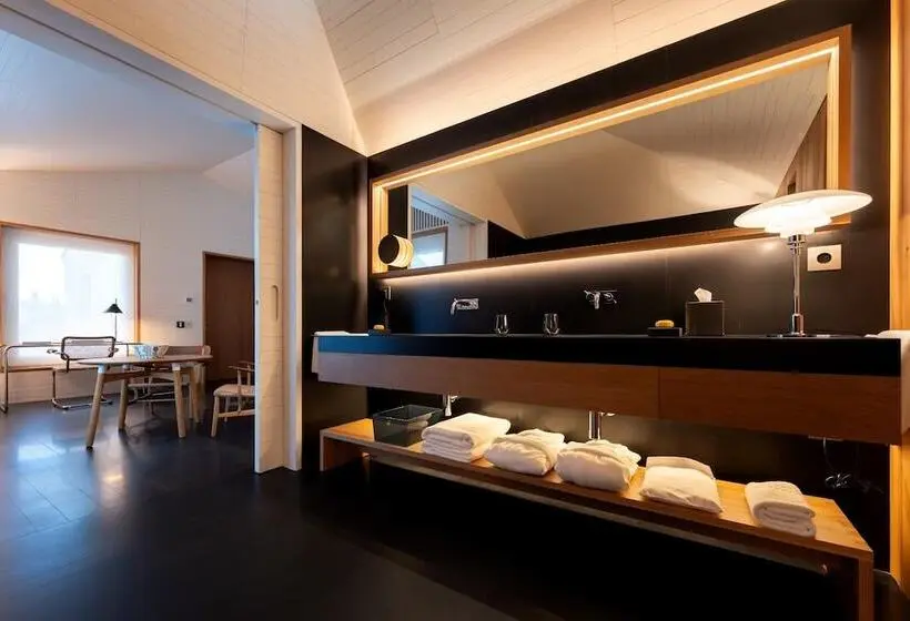 Suite, Atrio