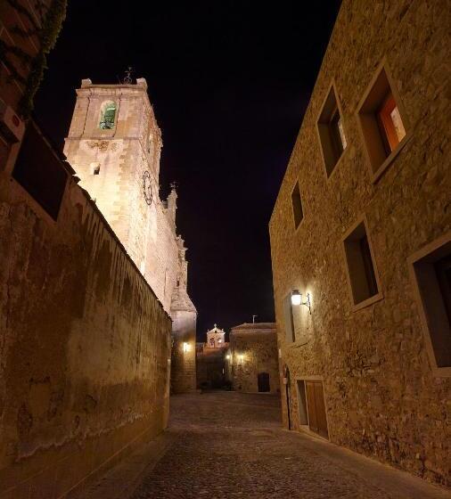 اتاق سوپریور, Atrio