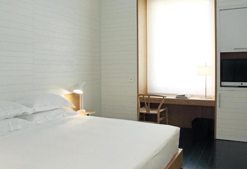 اتاق سوپریور, Atrio