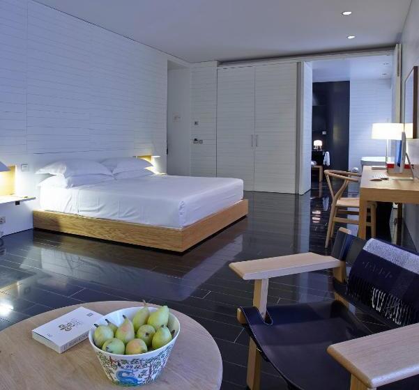 سوییت جونیور لوکس, Atrio